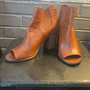 Used, size 10, brown , 3 inch heel shoes